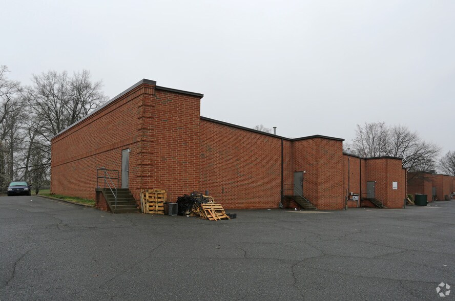 More Photos Of 6008 Old Pineville Rd, Charlotte Flex For Lease