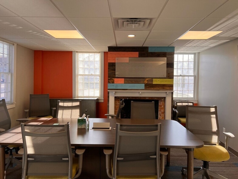 More Photos Of 16 long sands Rd, York Medical For Lease