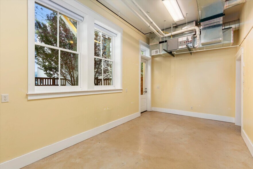 More Photos Of 902 S Main St, Buena Vista Storefront Retail Residential For Sale