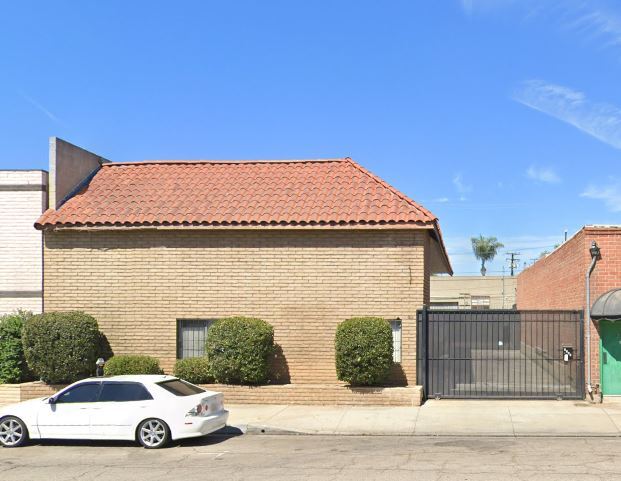 Primary Photo Of 3739-3741 Robertson Blvd, Culver City Service For Sale