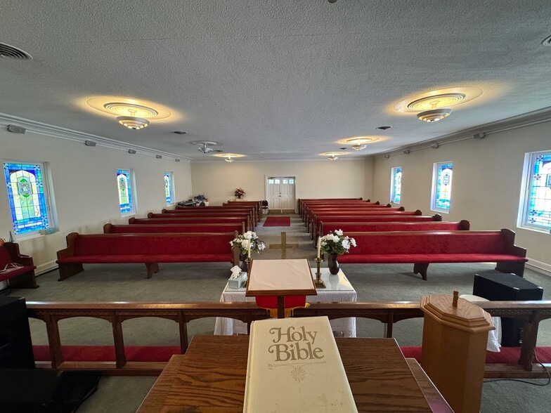 More Photos Of 426 Old Commerce Road Ext, Athens Religious Facility For Sale