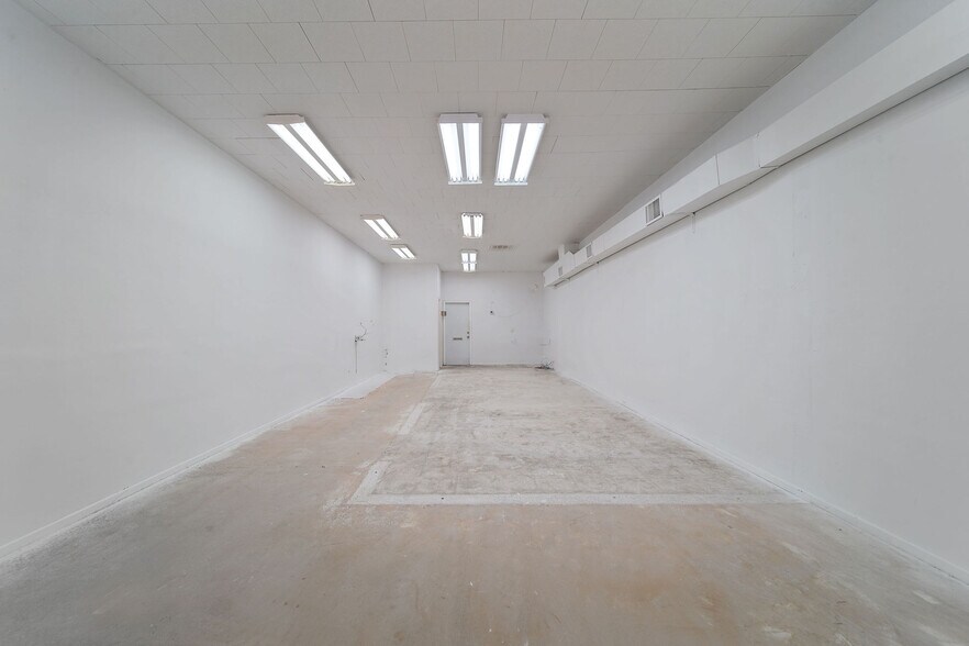 More Photos Of 1902 E Oakland Park Blvd, Fort Lauderdale Unknown For Lease