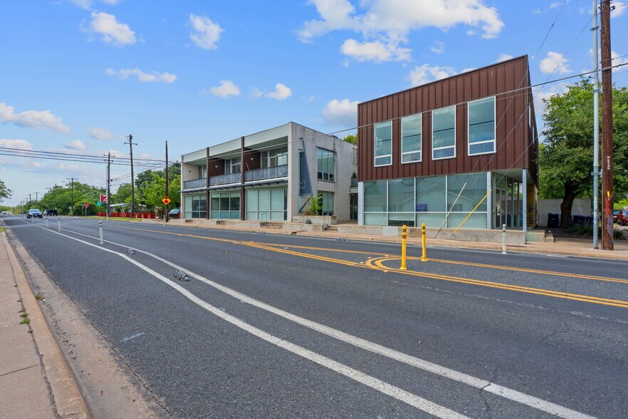 More Photos Of 508 E 53rd St, Austin Loft Creative Space For Sale