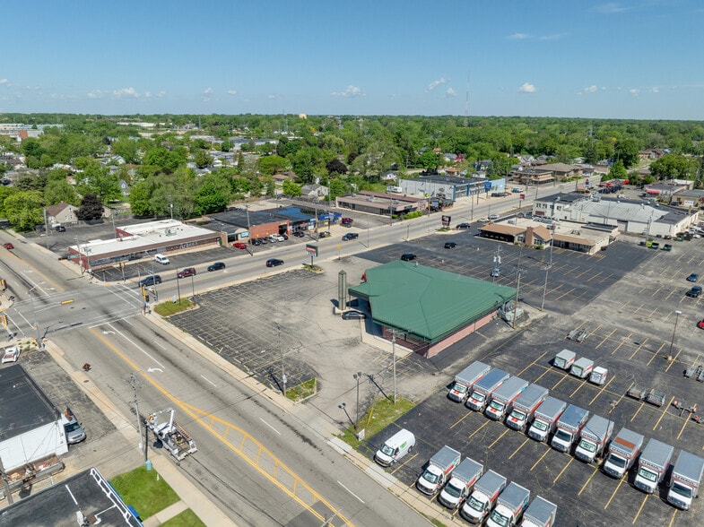 More Photos Of 2065 Lathrop Ave, Racine Freestanding For Lease