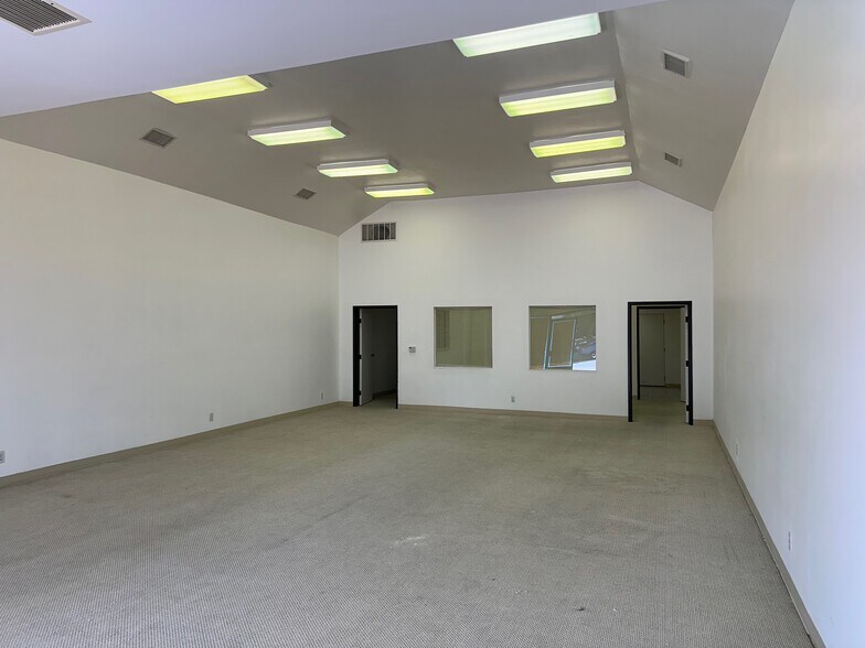 More Photos Of 1771 E Washington Blvd, Pasadena Storefront Retail Office For Sale