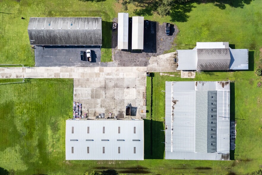 More Photos Of 6901 S 78th St, Riverview Warehouse For Lease