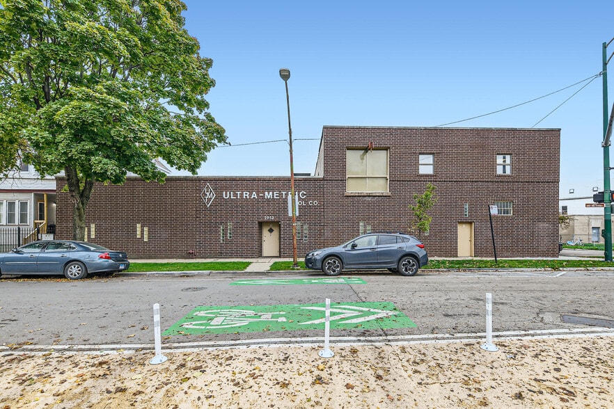 More Photos Of 2950-2958 Leavitt st, Chicago Warehouse For Sale