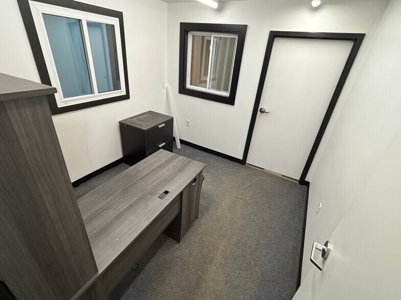 More Photos Of 29 Stillwater Ave, Orono Showroom For Lease
