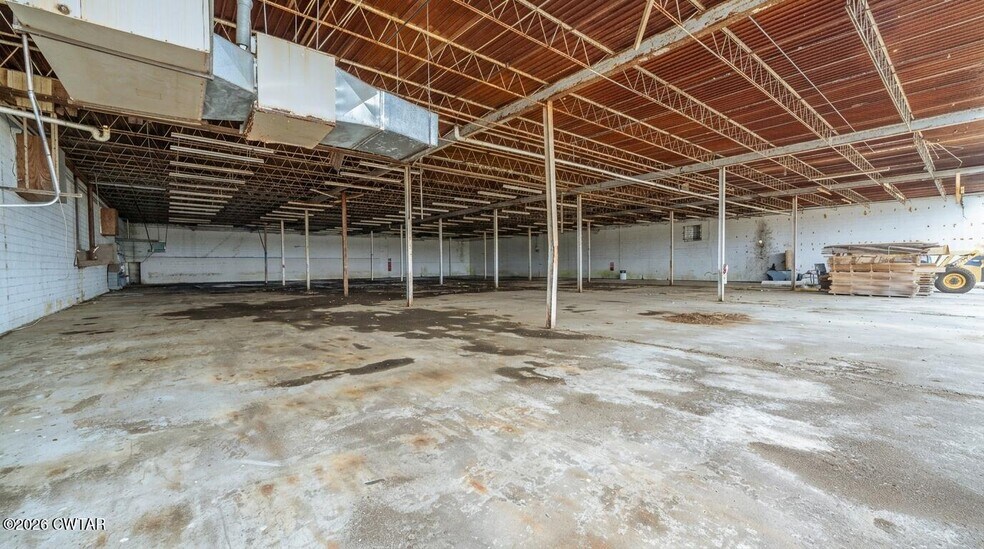 More Photos Of 302 N Trenton St, Rutherford Warehouse For Sale