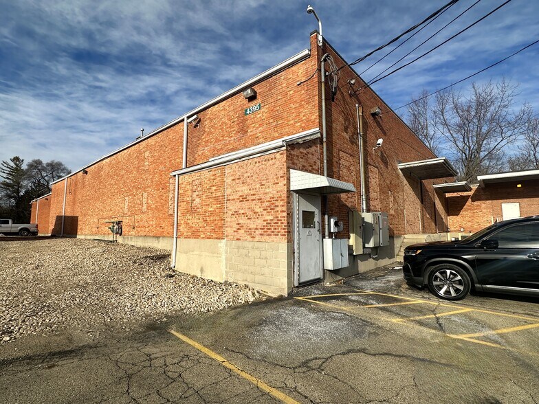 More Photos Of 4395 Springfield St, Dayton Warehouse For Sale