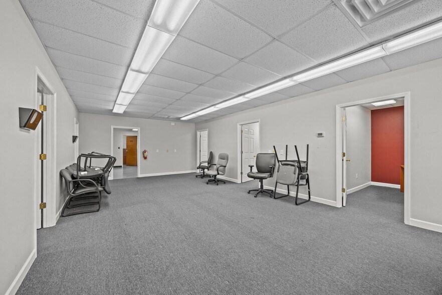 More Photos Of 201 4th St, Walnut Cove Office For Sale