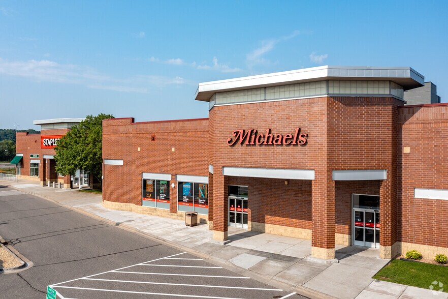 More Photos Of 11210-11260 Wayzata Blvd, Minnetonka Unknown For Lease