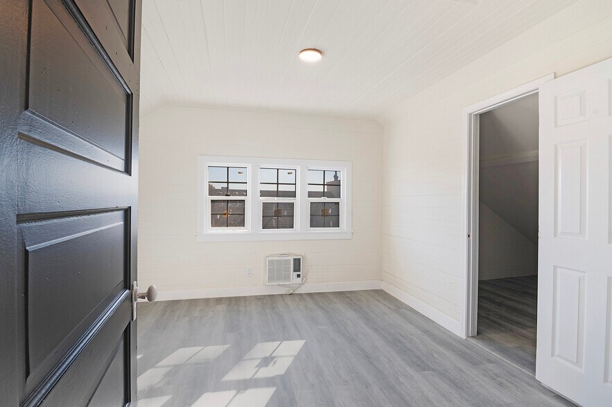 More Photos Of 1732 N Wilton Pl, Los Angeles Apartments For Sale