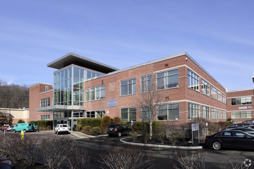 Primary Photo Of 761 Main Ave, Norwalk Medical For Lease
