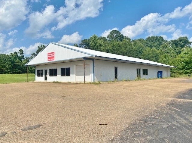 Primary Photo Of 903 S Locust St, Mccomb Freestanding For Sale