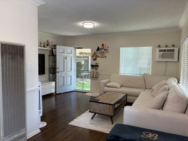 More Photos Of 140 N Pass Ave, Burbank Apartments For Sale