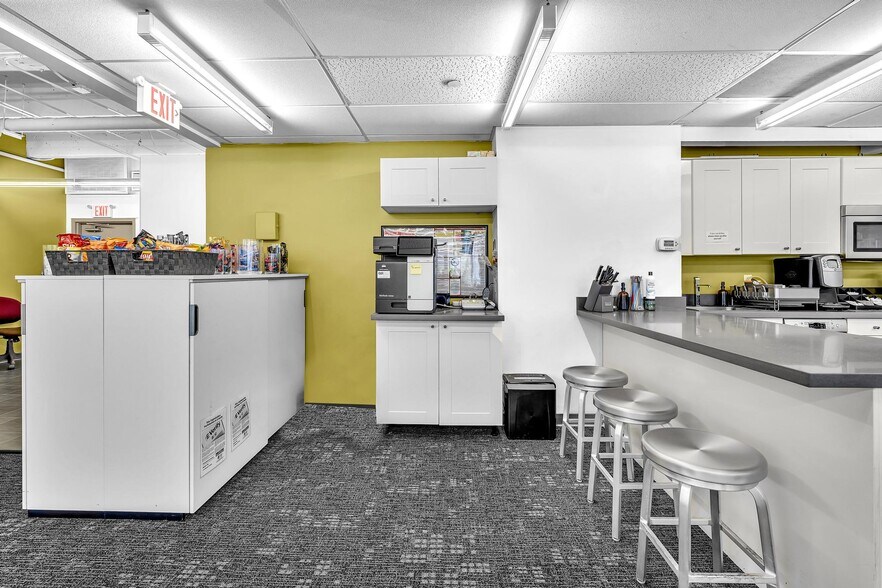 More Photos Of 1680 Michigan Ave, Miami Beach Office Residential For Sale