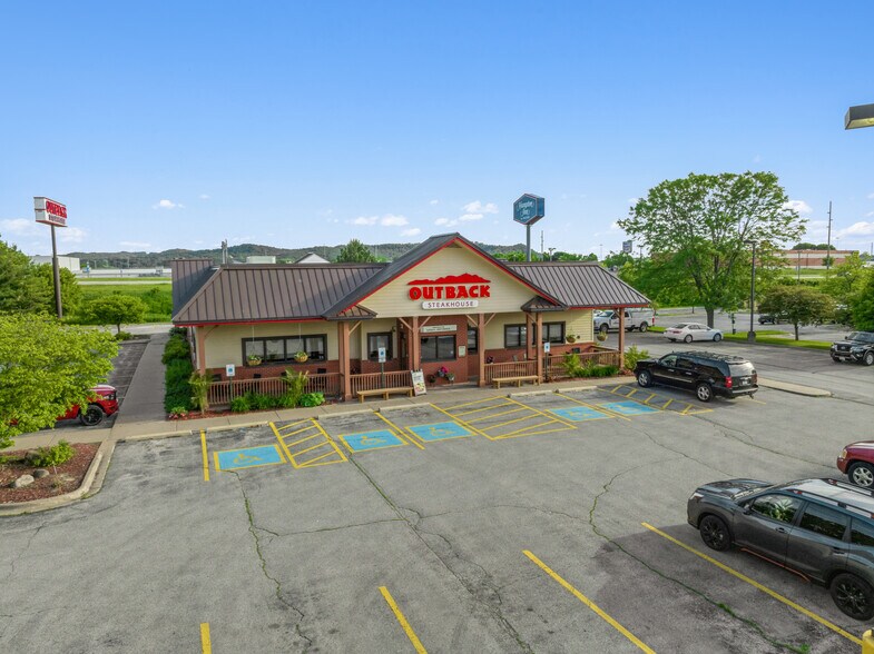 More Photos Of 311 Hampton Ct, Onalaska Restaurant For Sale