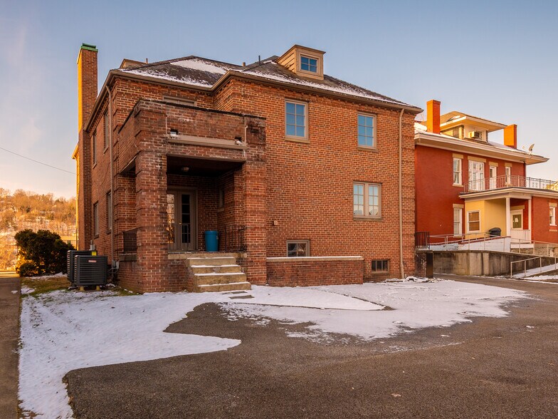 More Photos Of 1526 Kanawha Blvd E, Charleston Office Residential For Sale