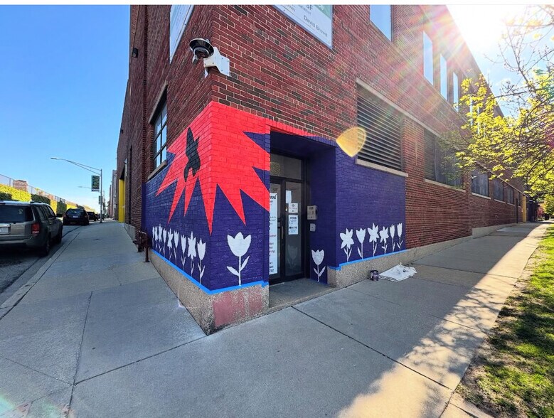 More Photos Of 1801 W Berteau Ave, Chicago Warehouse For Lease