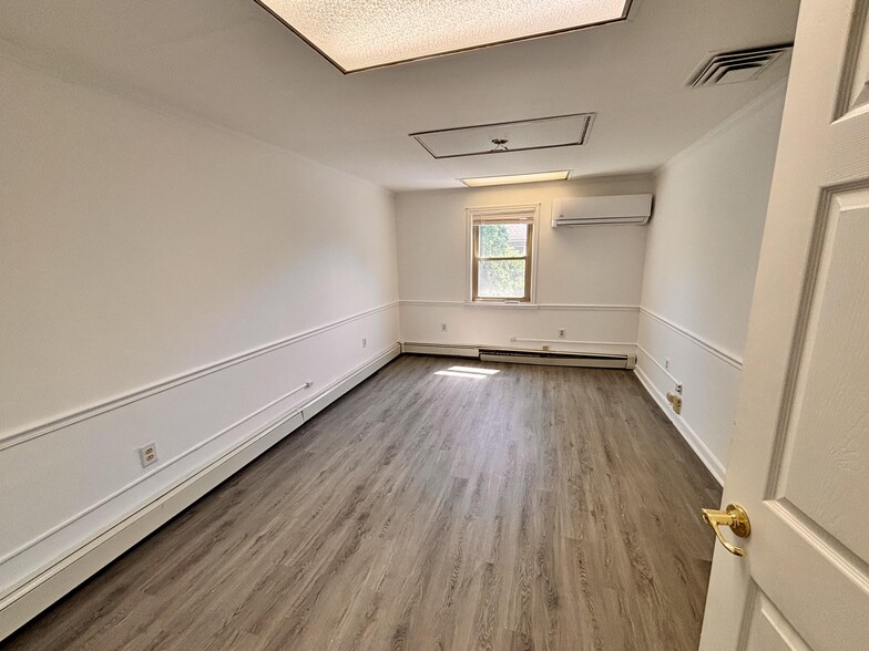 More Photos Of 742 Bergen Blvd, Ridgefield Loft Creative Space For Lease