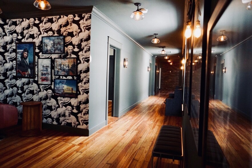 More Photos Of 689 Central Ave, Saint Petersburg Coworking Space