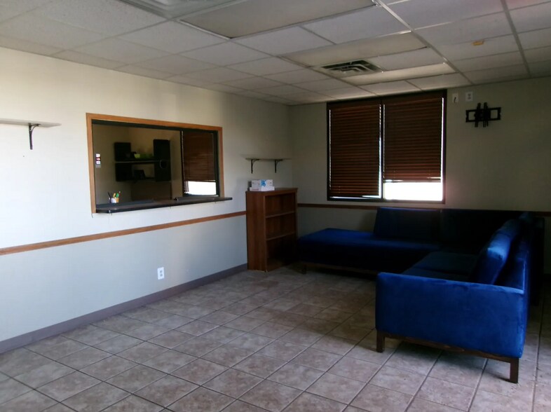 More Photos Of 1400 N El Paso St, El Paso Medical For Lease
