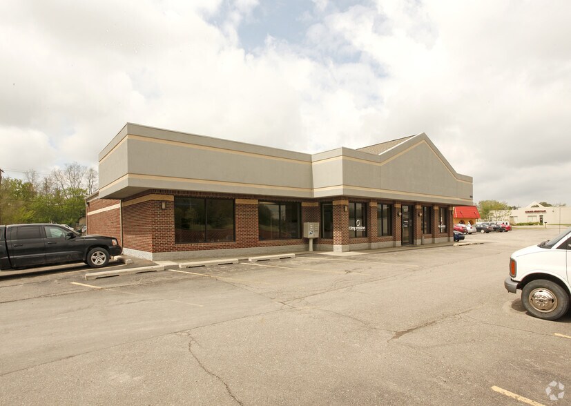 Primary Photo Of 2020 E Grand River Ave, Howell Office For Sale