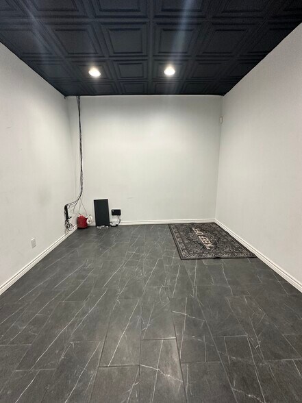 More Photos Of 1060 Richmond Rd, Staten Island Freestanding For Lease