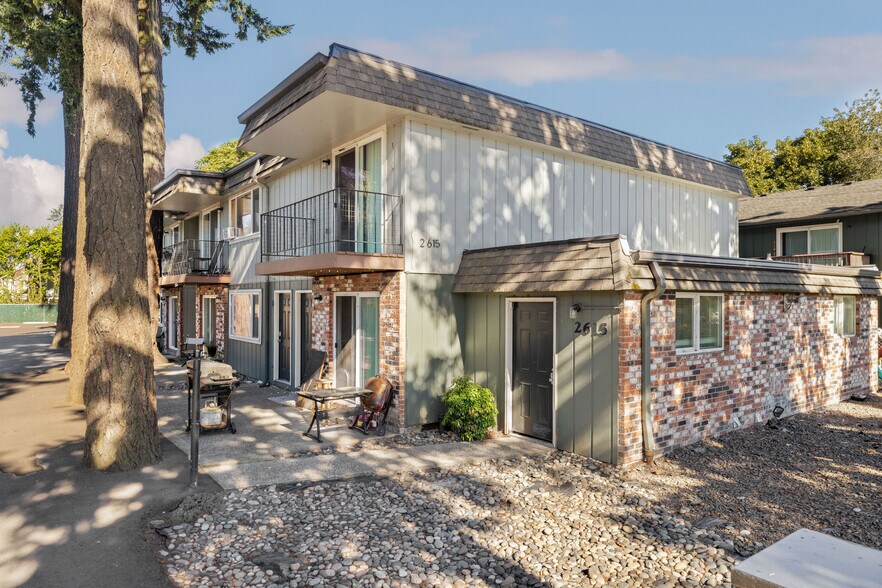 More Photos Of 2615-2631 SE 111th Ave, Portland Apartments For Sale
