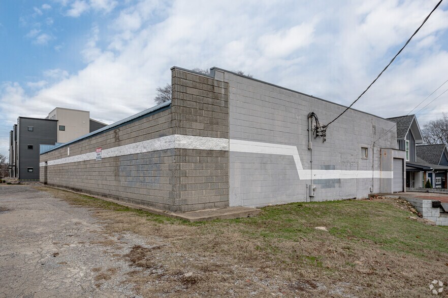 More Photos Of 1513 Meridian St, Nashville Warehouse For Lease