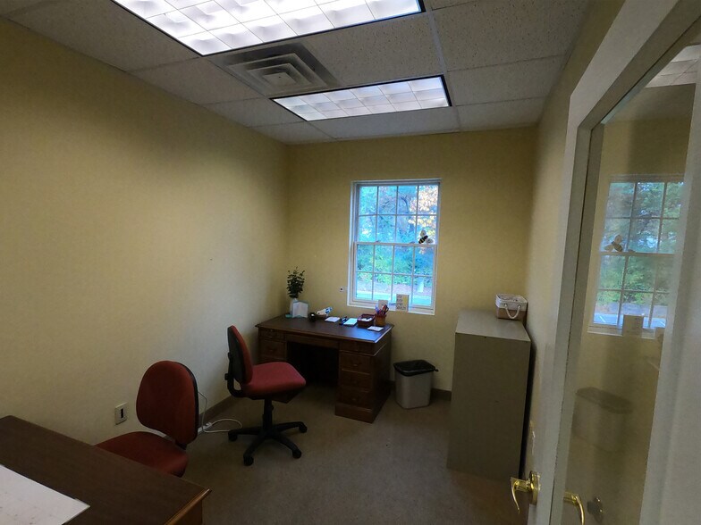 More Photos Of 2330-2350 Schoenersville Rd, Bethlehem Medical For Lease