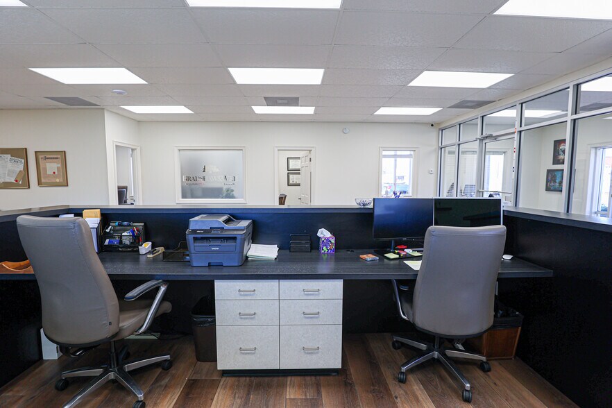 More Photos Of 630 Jefferson St, Paducah Office For Sale