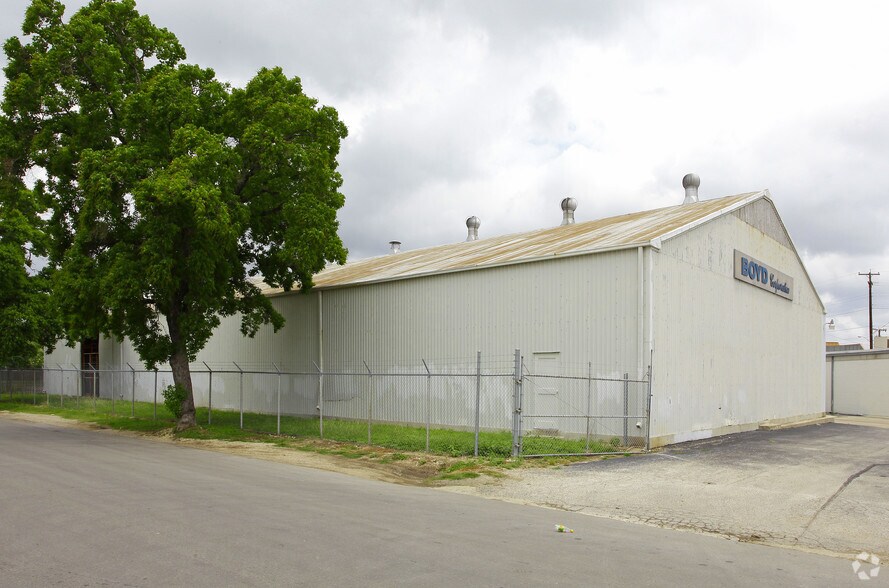 More Photos Of 6325 San Pedro Ave, San Antonio Unknown For Lease