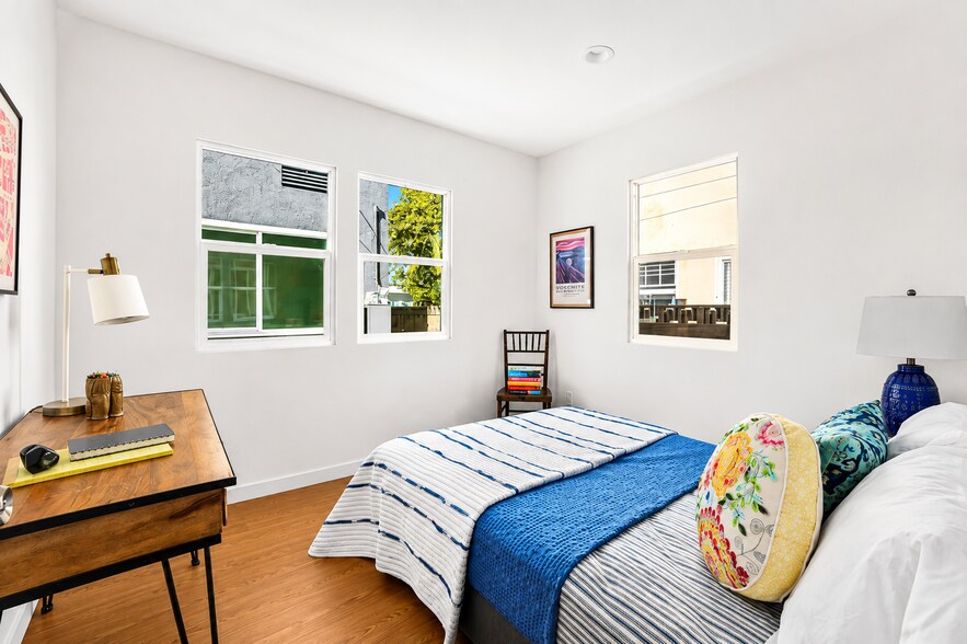 More Photos Of 2819 3rd Ave, Los Angeles Apartments For Sale