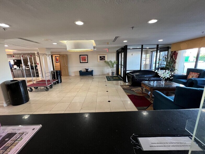 More Photos Of 201 E Diamond Dr, Salina Hotel For Sale