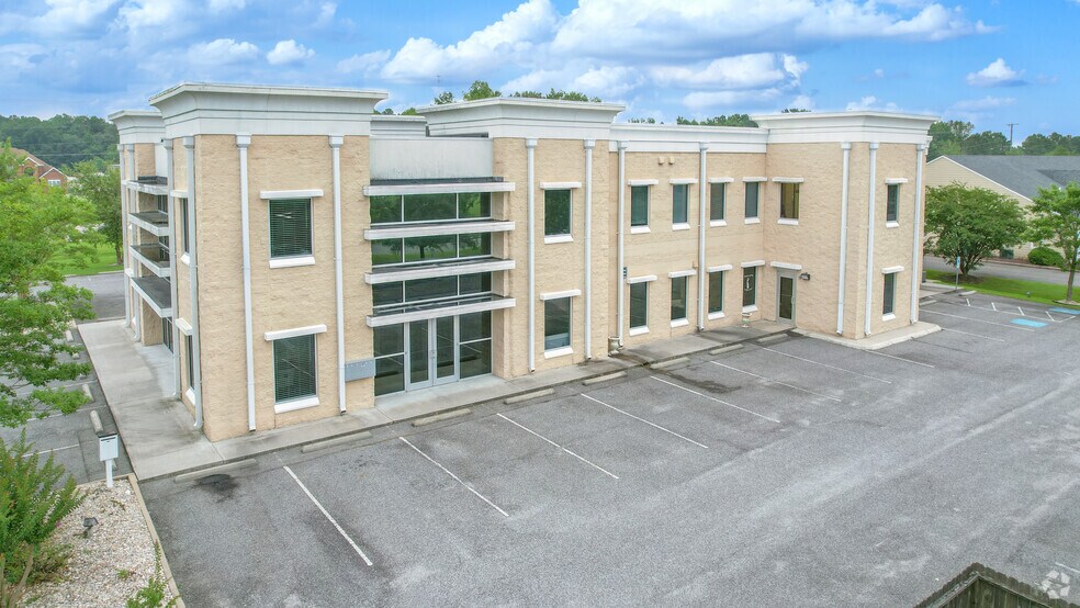 More Photos Of 109 Currituck Commerical Dr, Moyock Office For Lease