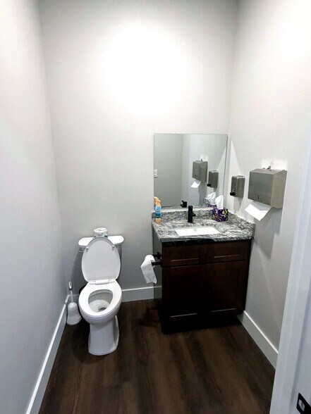 More Photos Of 4708 Lena Rd, Bradenton Warehouse For Sale