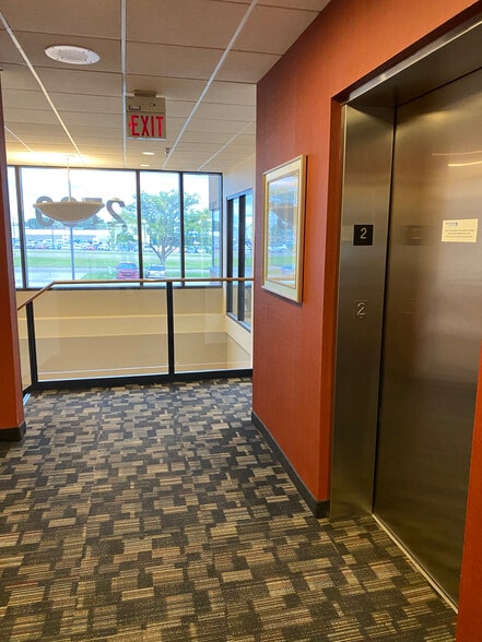 More Photos Of 2780 Snelling Ave N, Roseville Medical For Lease