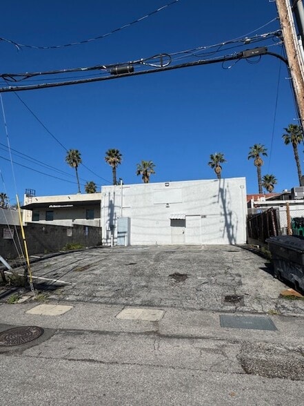 More Photos Of 2516 Wilshire Blvd, Santa Monica Freestanding For Lease