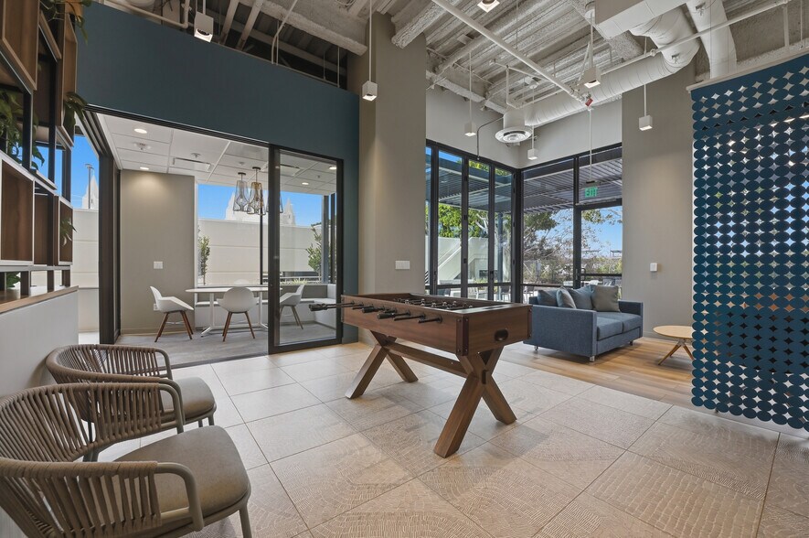 More Photos Of 3655 Nobel Dr, San Diego Office For Lease