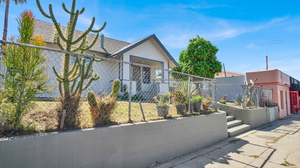 More Photos Of 6072 York Blvd, Los Angeles Storefront Retail Residential For Sale