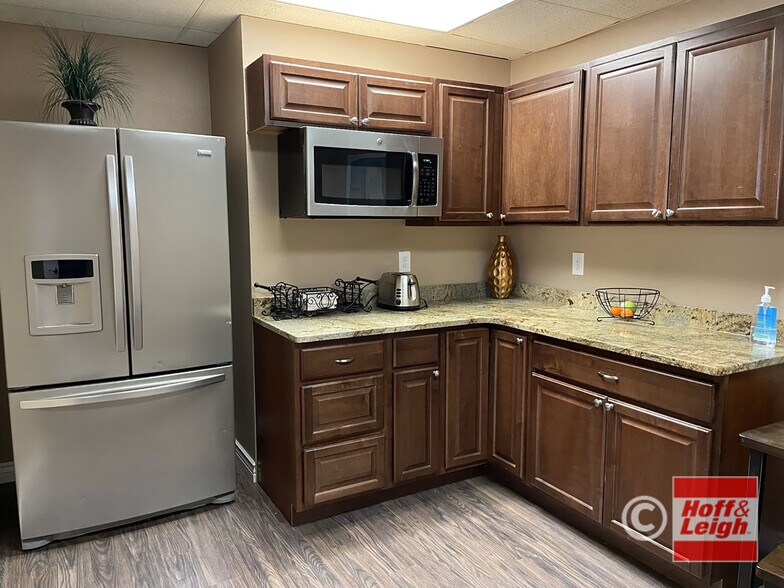More Photos Of 6909 S Holly Cir, Centennial Office For Sale