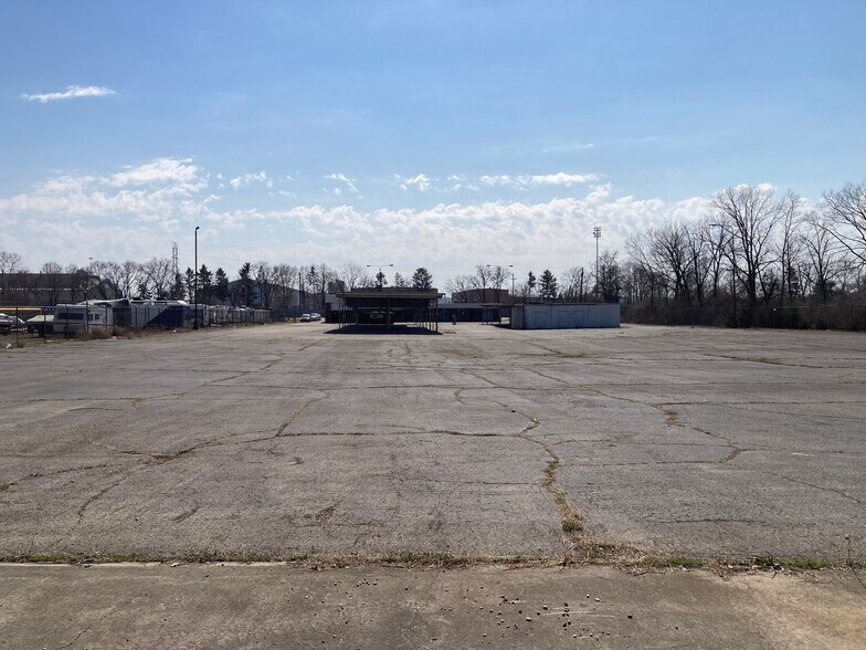 More Photos Of 3901 Lefferson Rd, Middletown Warehouse For Lease