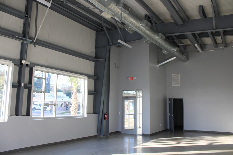 More Photos Of 4340 Spruill Ave, North Charleston Storefront Retail Office For Lease