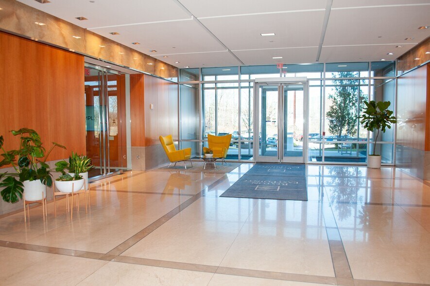More Photos Of 11091 Sunset Hills Rd, Reston Office For Lease