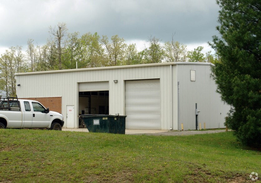 More Photos Of 360 Industrial Park Rd, Glen Morgan Light Distribution For Sale