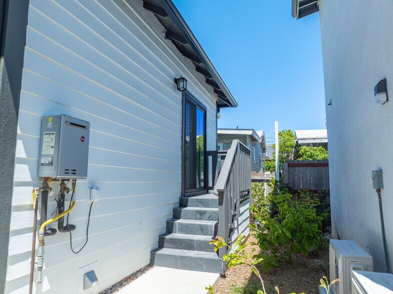 More Photos Of 1237-1239 Lincoln Ave, San Diego Apartments For Sale