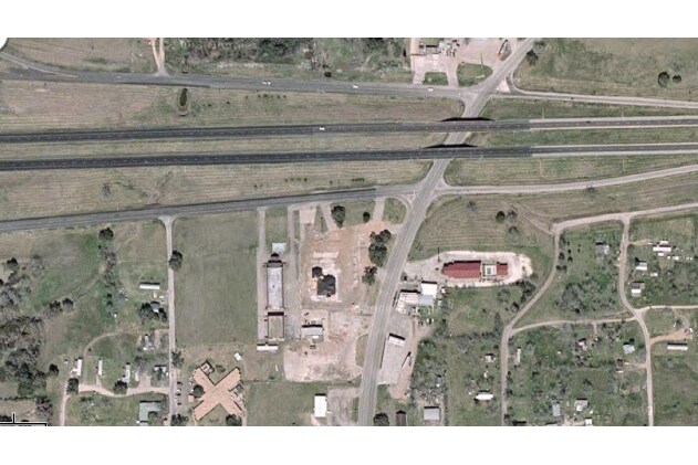 More Photos Of 420 E I-10 Frontage Rd, Flatonia Hotel For Sale