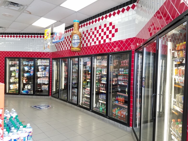 More Photos Of 410 N International Blvd, Hidalgo Convenience Store For Sale